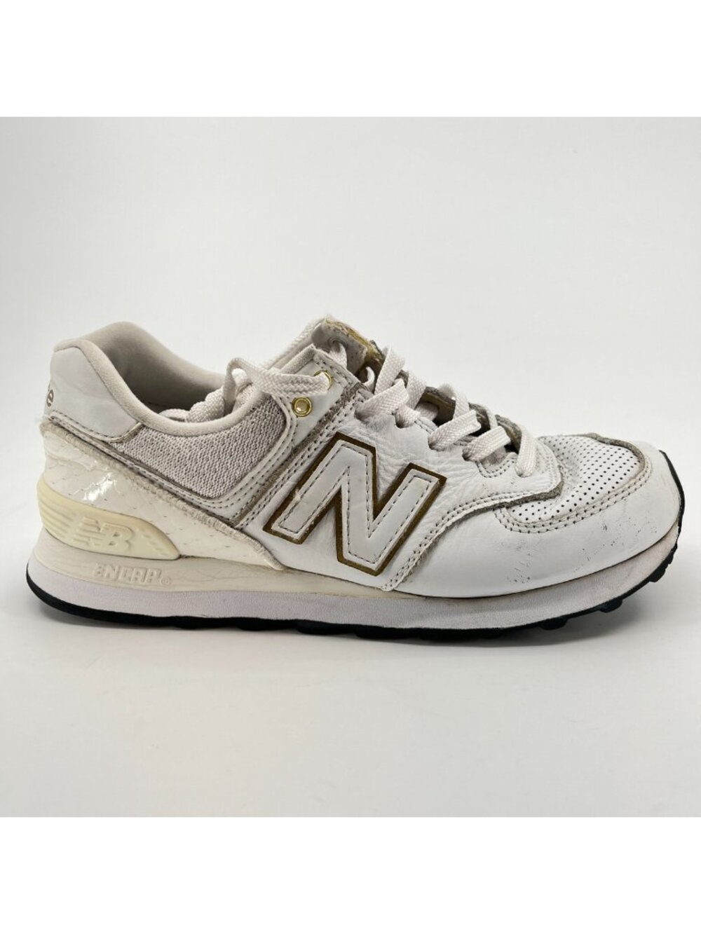 New Balance 574 Womens Size 7.5 White Athletic Walking Leather Shoes Sneakers